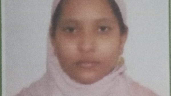 অর্থের অভাবে বিশ্ববিদ্যালয়ে ভর্তি হতে পারছে না আসফি